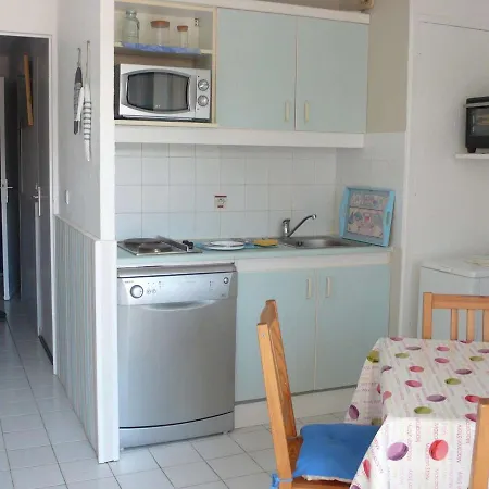 Appartement T2 Cabine 2 Etoiles Au Lavandou Avec Climatisation - Fr-1-308-92