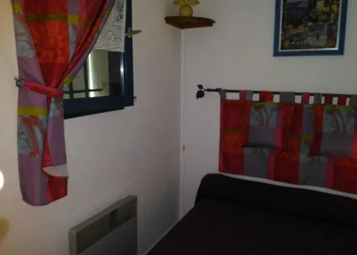 Appartement T2 Cabine 2 Etoiles Au Lavandou Avec Climatisation - Fr-1-308-92 Apartmán