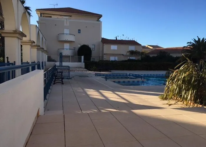 Appartement T2 Cabine 2 Etoiles Au Lavandou Avec Climatisation - Fr-1-308-92 * Le Lavandou